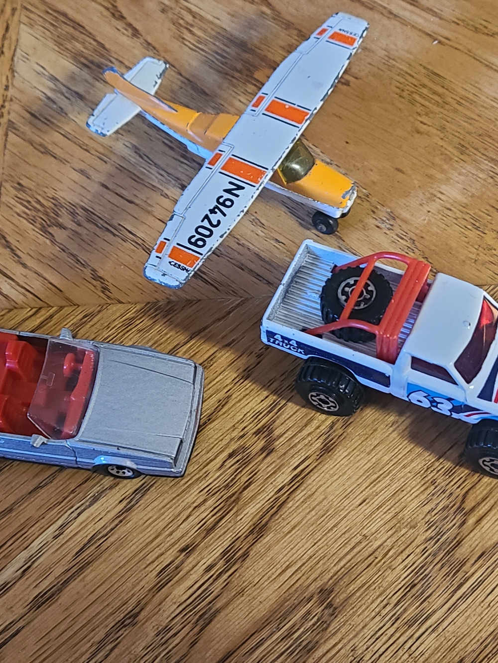 Vintage Matchbox Lot Sky Busters Cessna N94209 4x4 Truck 63 Cadillac Allante